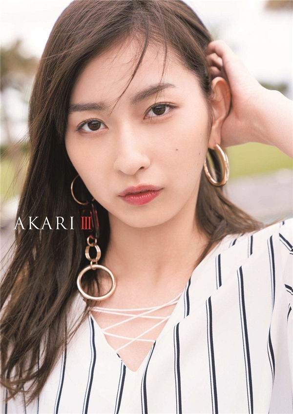 植村朱莉DVD写真集《AKARI Ⅲ》高清完整版[2.45G]清晰度：9992kbps / 大小：2.45G / 时长：60MIN-聚美阁